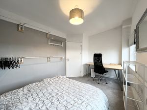 Photo 16- click for photo gallery